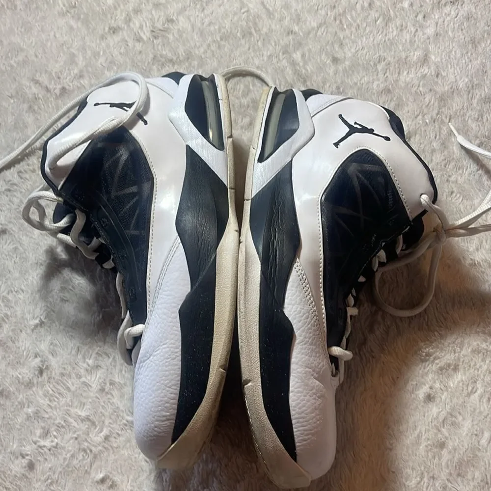Nike air Jordans 2011 sneakers size 10.5